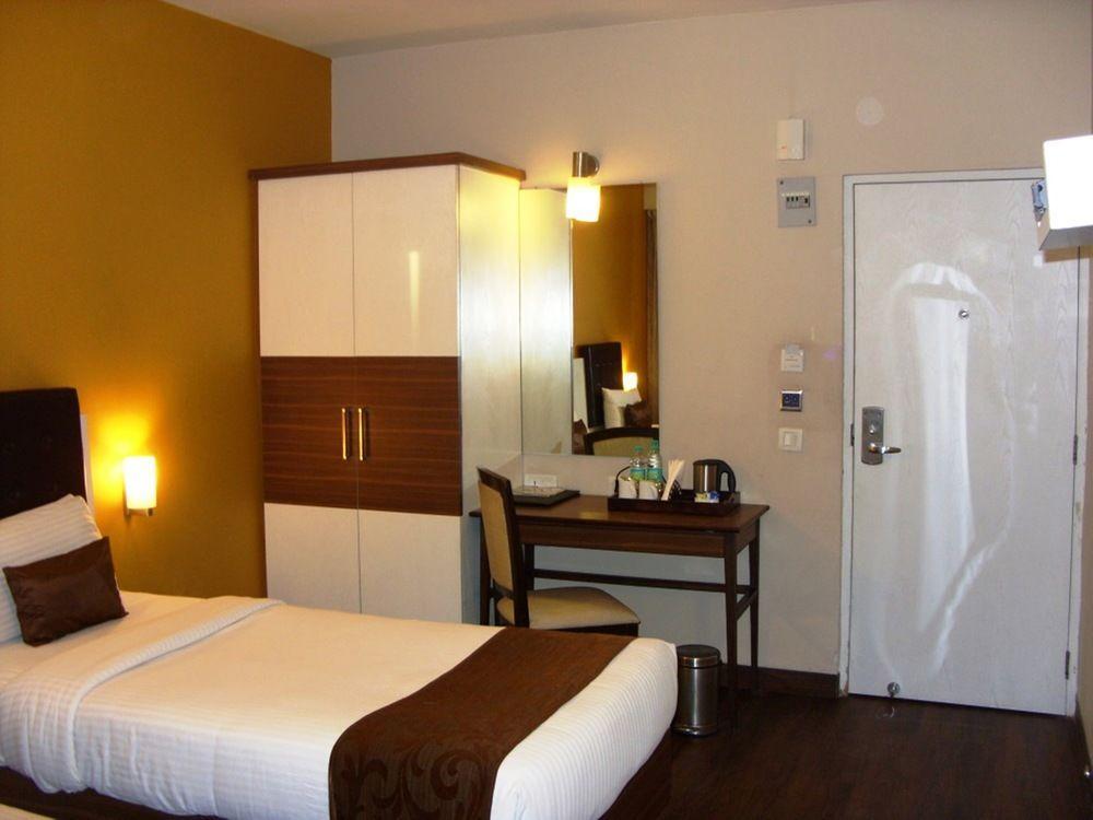 Mango Hotels, Samed Agra Agra  Extérieur photo